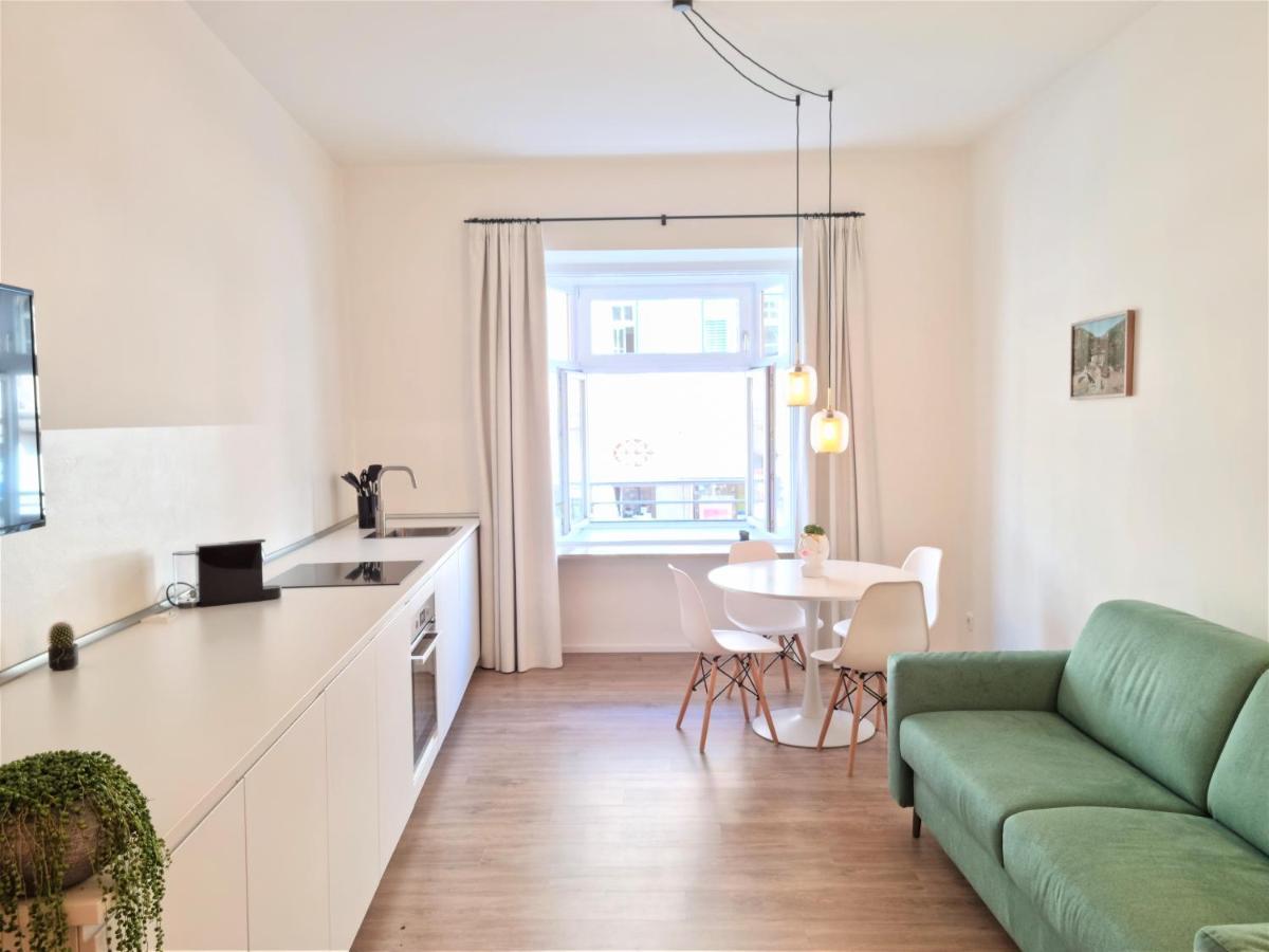 Rosa Apartment With Parking Historic City Center Мерано Екстер'єр фото