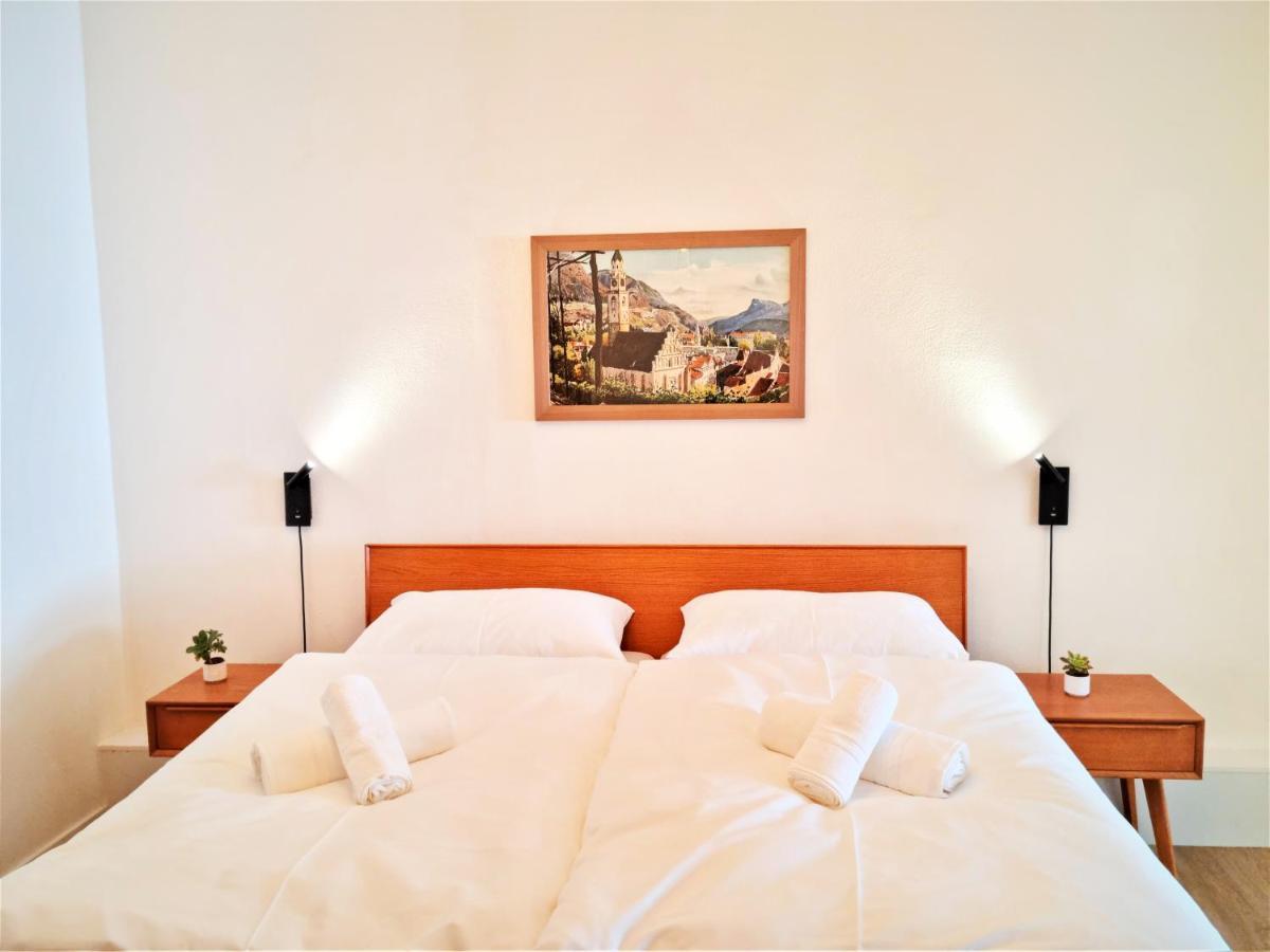 Rosa Apartment With Parking Historic City Center Мерано Екстер'єр фото